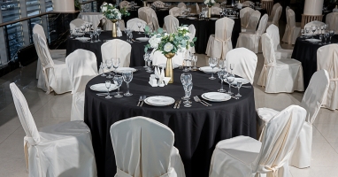 Несколько вариантов текстиля и сервировки